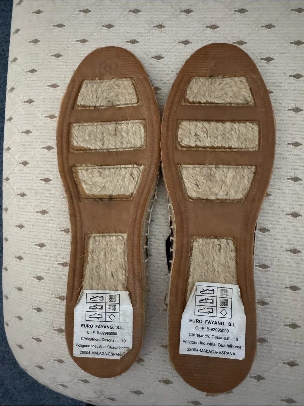 Source Unknown Black Canvas Espadrille Flats with White Stitching